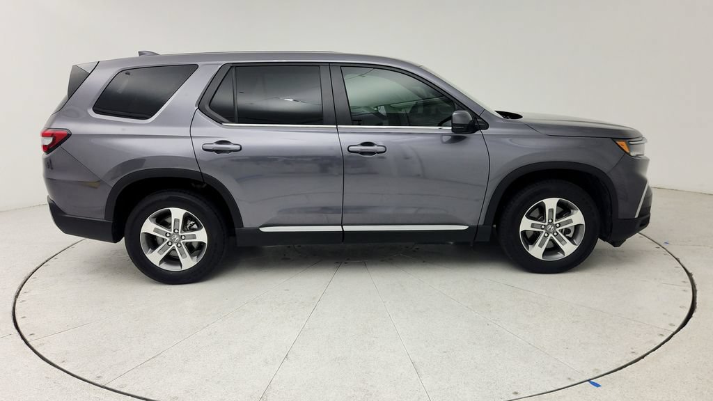 Used 2025 Honda Pilot EX-L image 9
