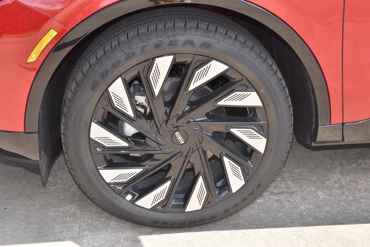 New 2026 Lincoln Nautilus Reserve AWD/4WD image 40