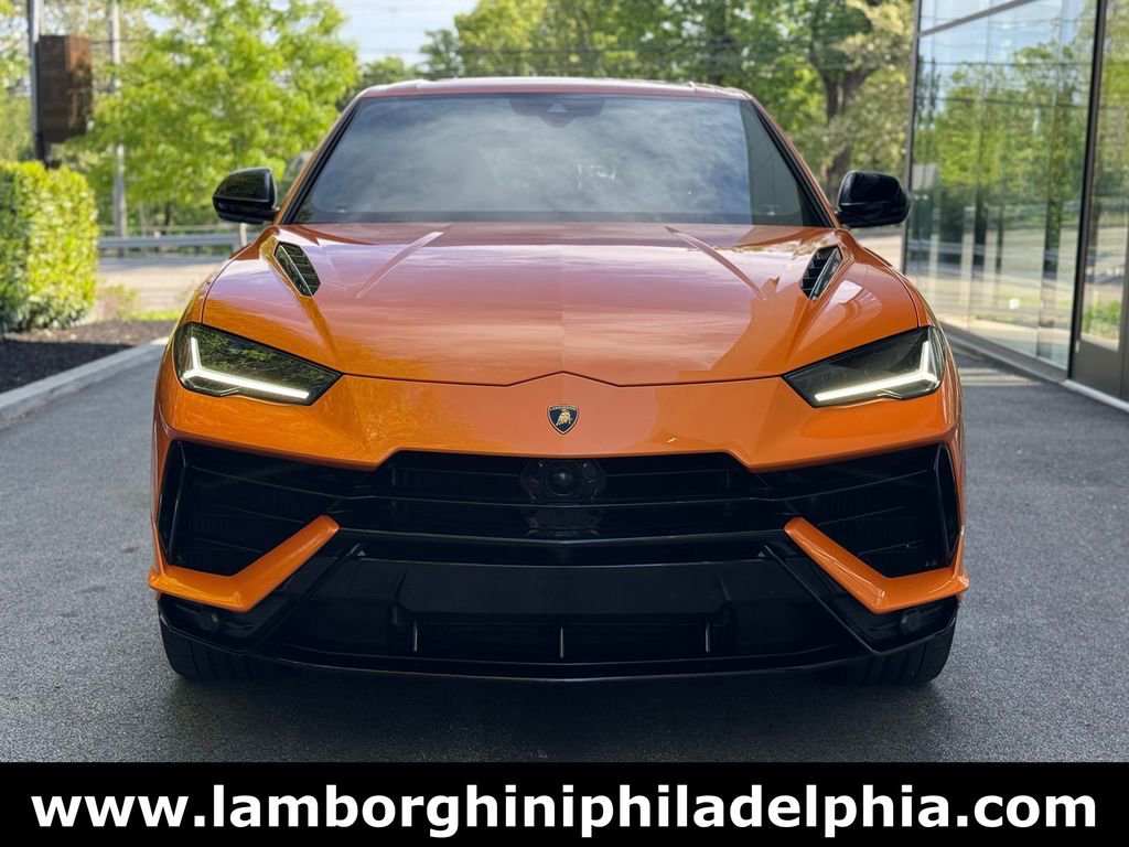 Used 2024 Lamborghini Urus S AWD/4WD image 2