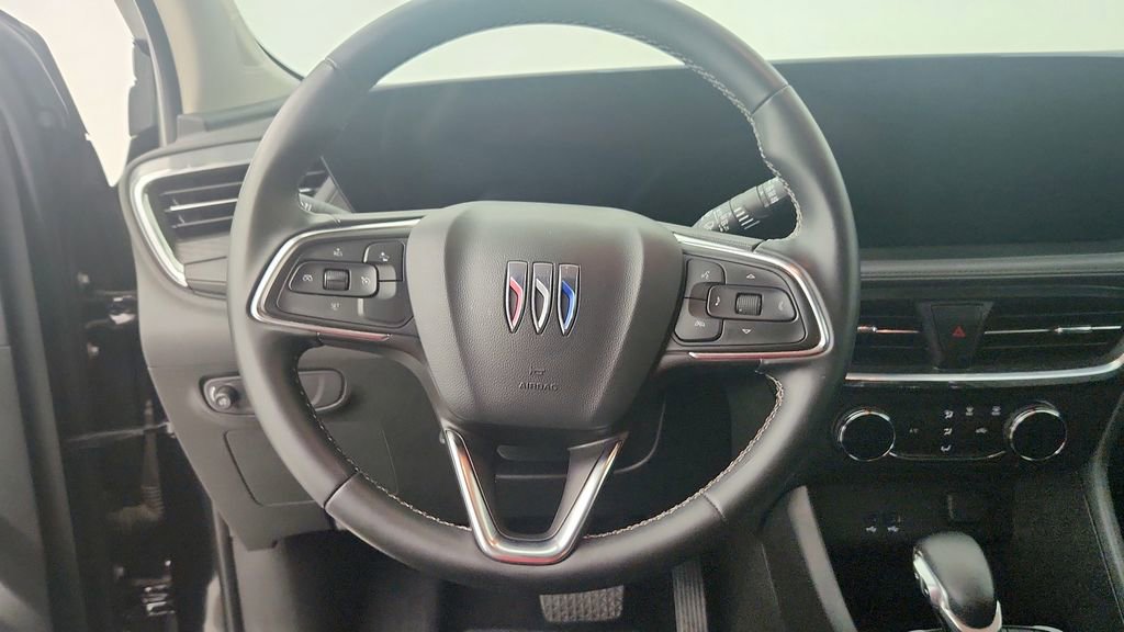 Certified 2025 Buick Encore GX Preferred FWD image 18