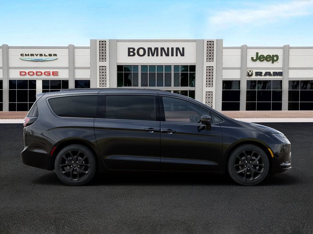 New 2027 Chrysler Pacifica Limited FWD image 21