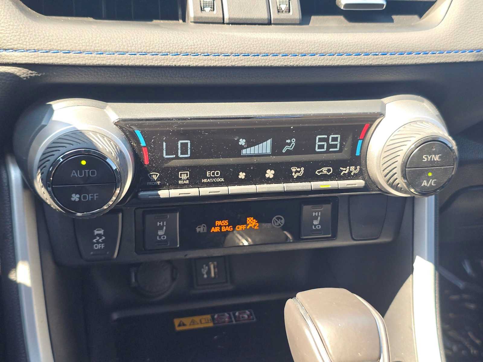 Certified 2025 Toyota RAV4 XSE w/ Advanced Technology Package AWD/4WD image 29