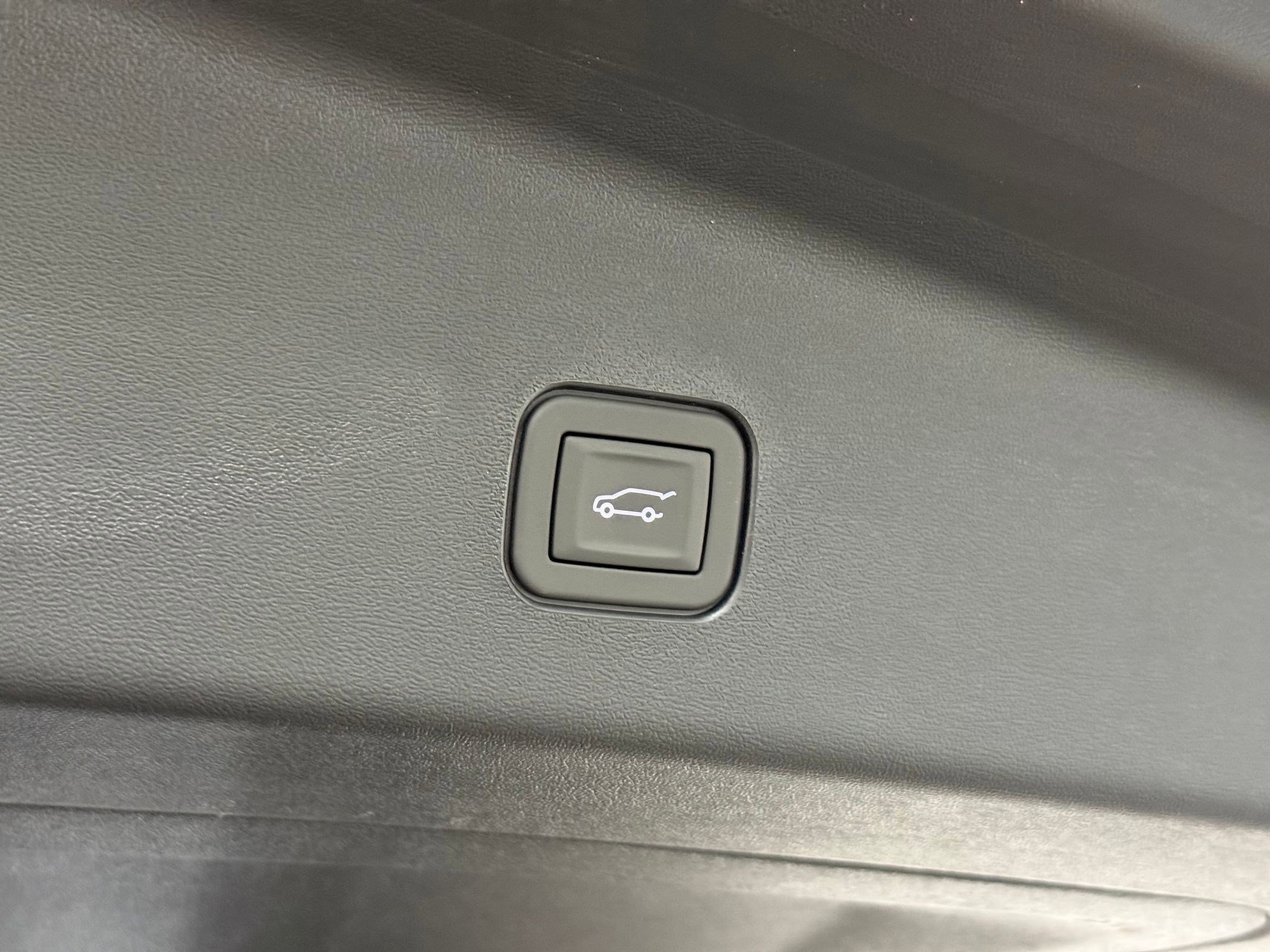 New 2026 Cadillac Vistiq Sport image 47