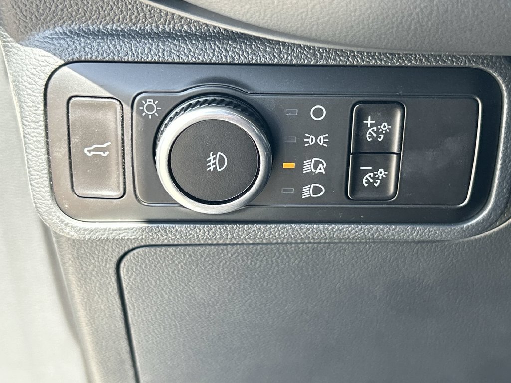 Used 2025 Ford Explorer ST-Line RWD image 18