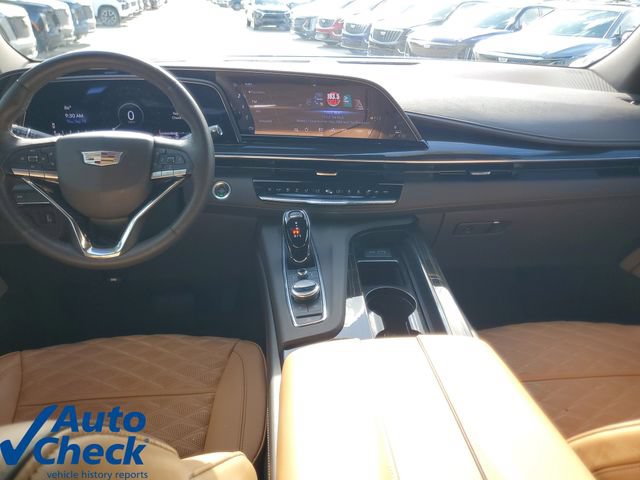 Used 2022 Cadillac Escalade Premium Luxury AWD/4WD image 16