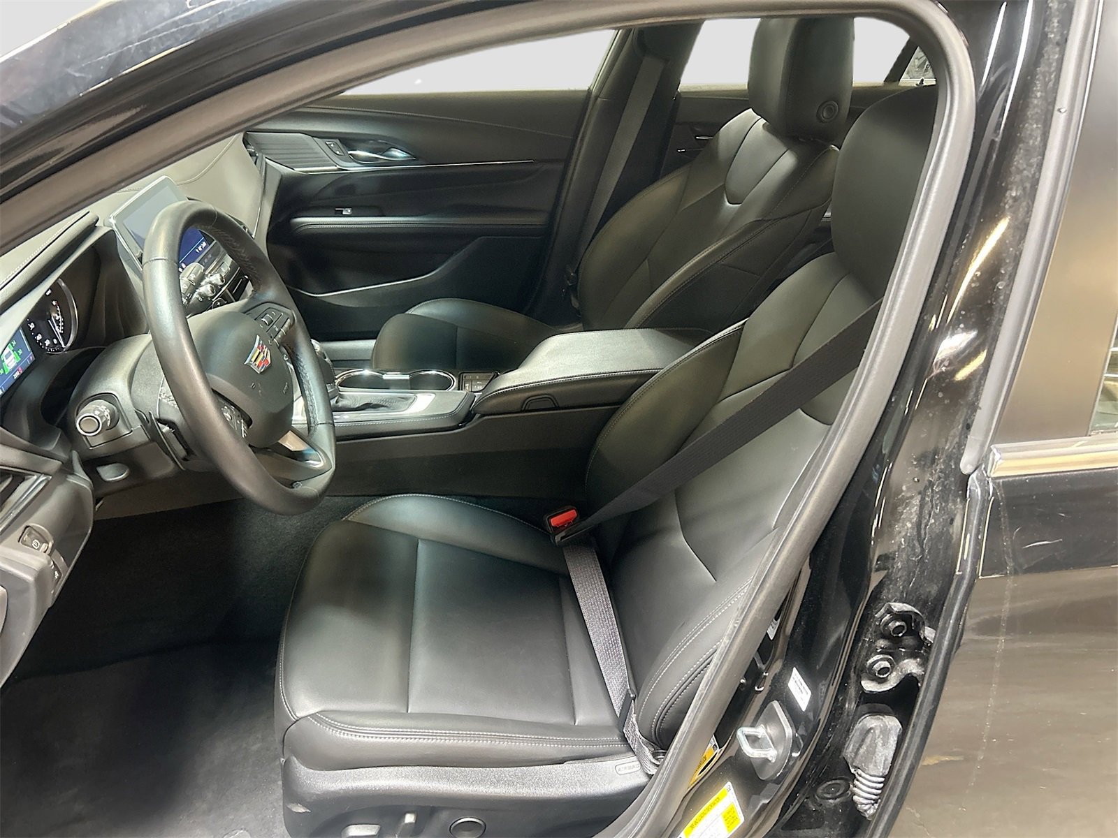 Used 2024 Cadillac CT4 Luxury image 19