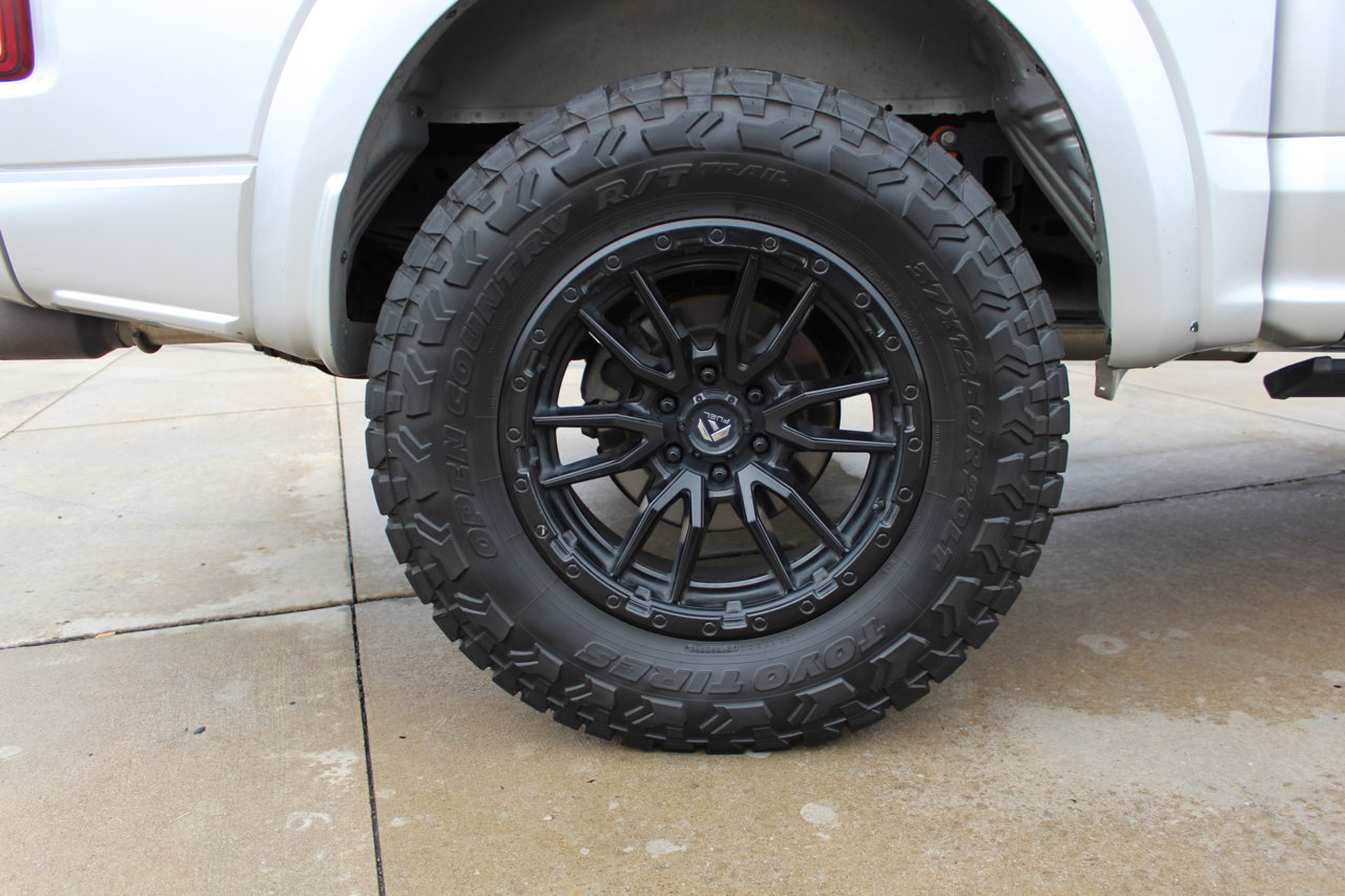 Used 2019 Ford F150 Raptor w/ Equipment Group 802A Luxury image 39