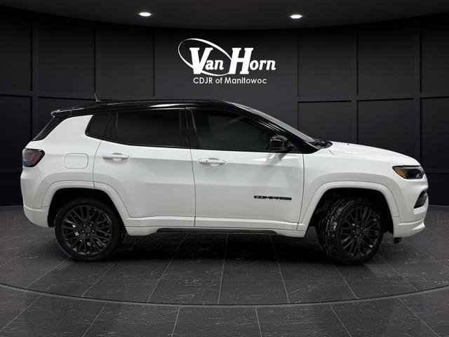 Used 2024 Jeep Compass Limited w/ High Altitude Package image 2