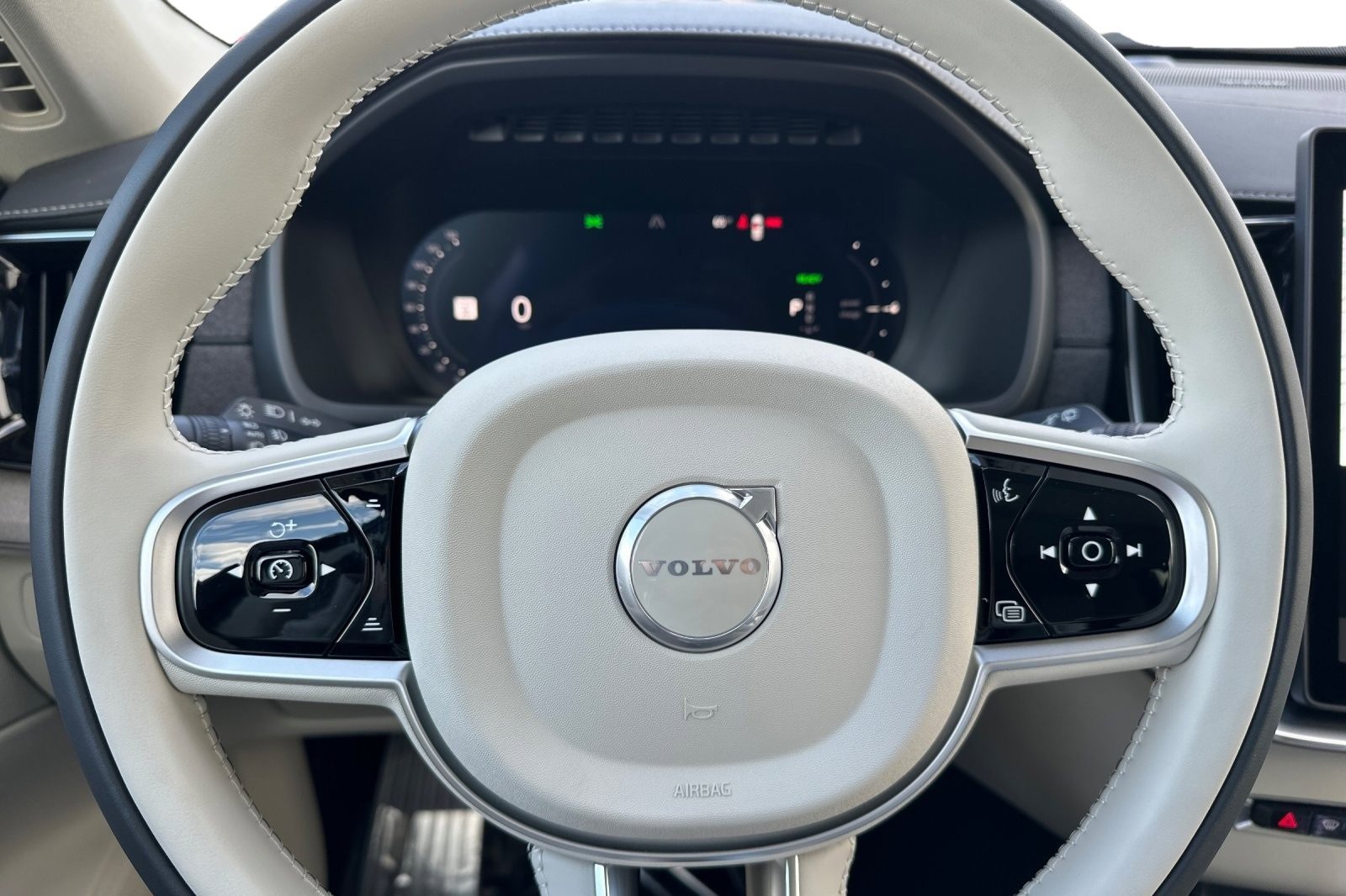 New 2026 Volvo XC90 T8 Ultra image 26