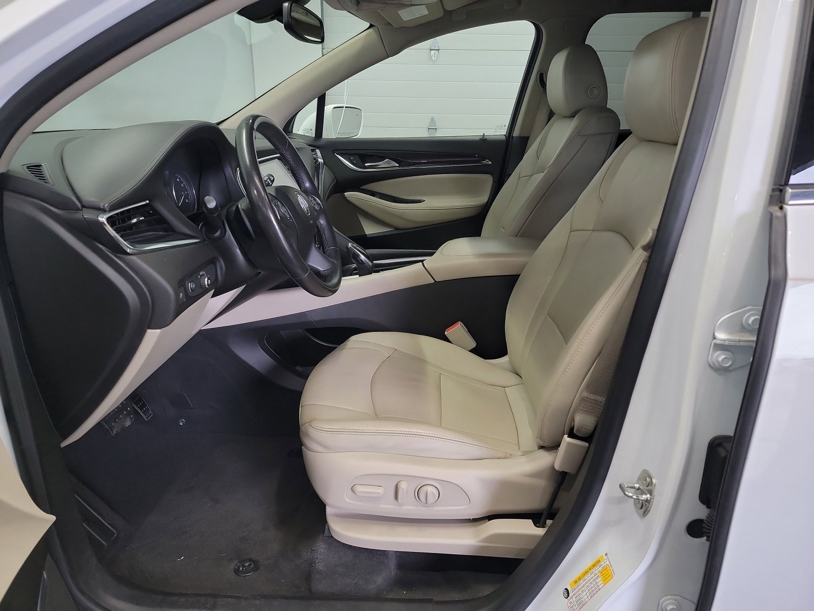 Used 2020 Buick Enclave Essence FWD image 12