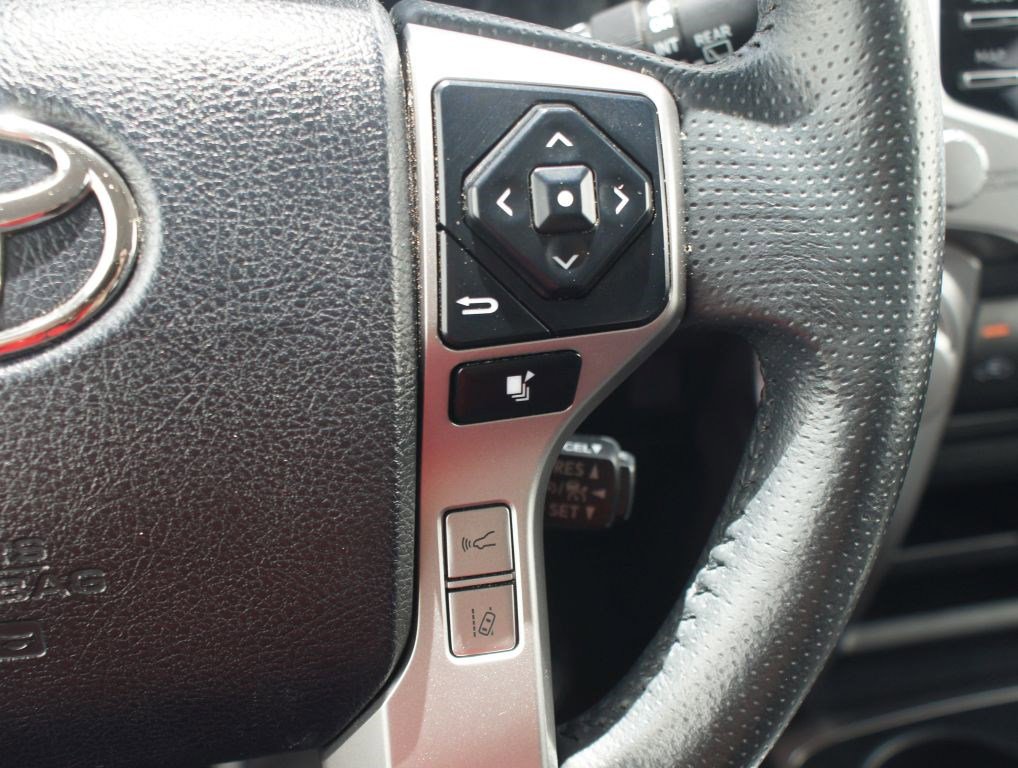 Used 2022 Toyota 4Runner SR5 RWD image 9