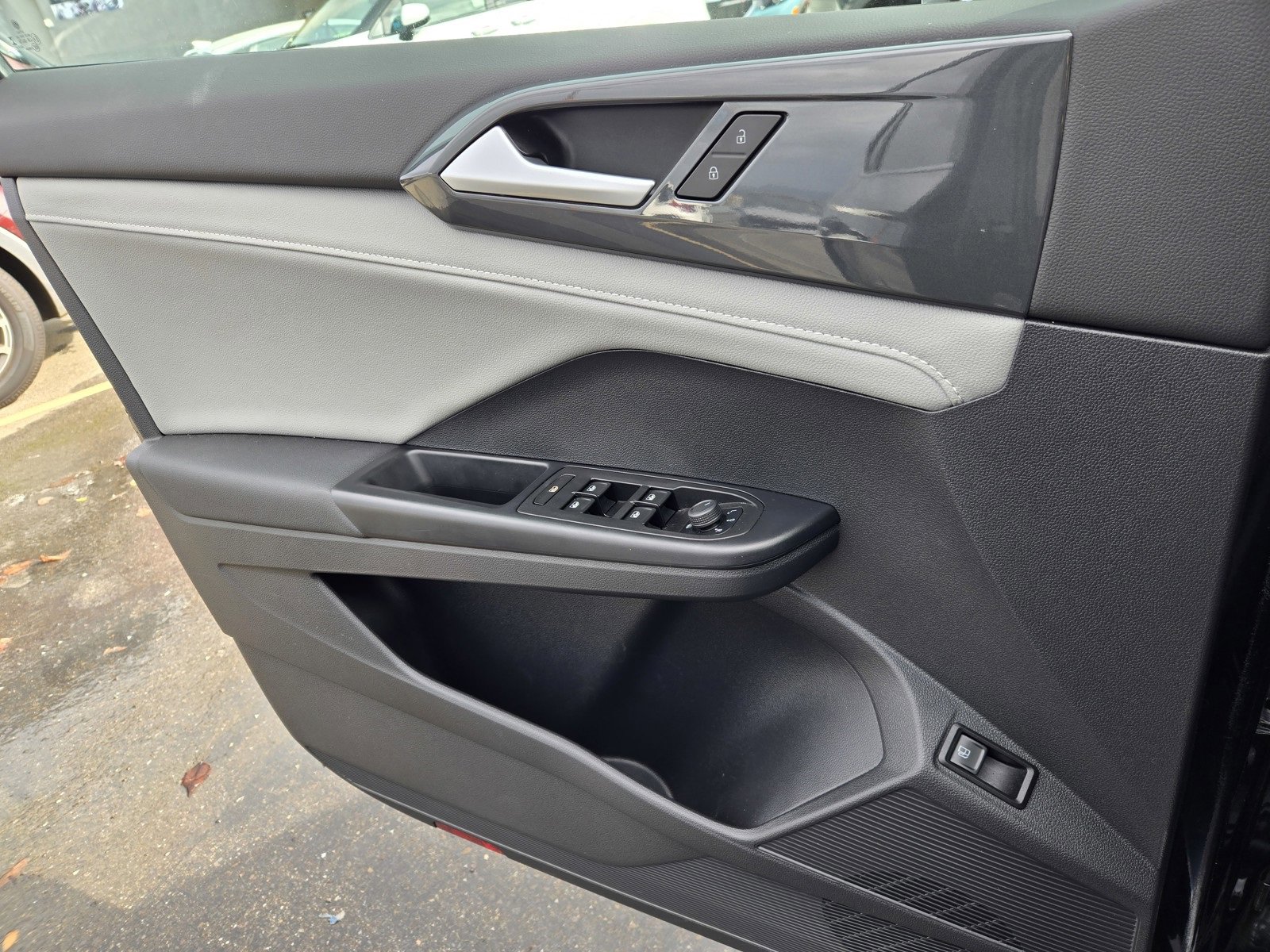 Used 2022 Volkswagen Taos SEL image 26