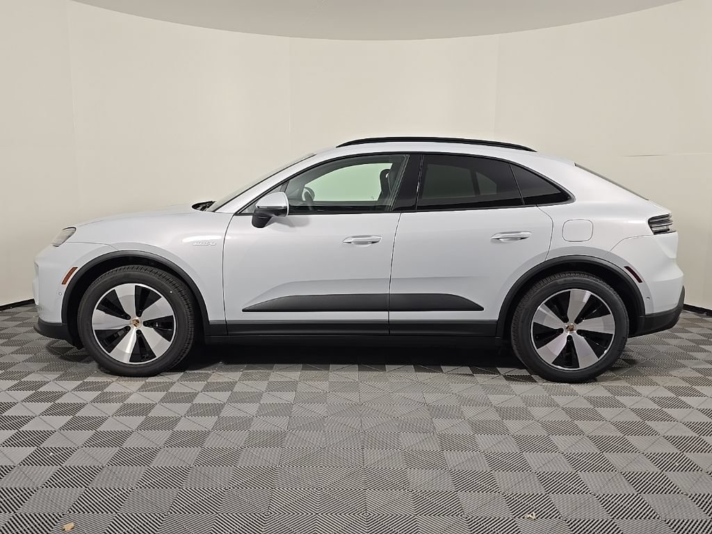 Certified 2025 Porsche Macan Electric RWD image 2