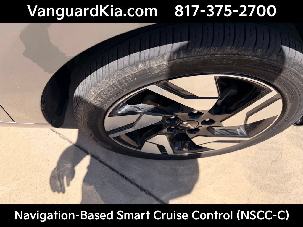 Used 2025 Kia Soul GT-Line w/ GT-Line Technology Package FWD image 11