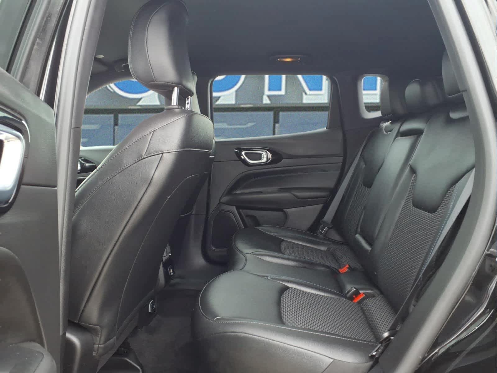 Used 2025 Jeep Compass Latitude w/ Altitude Special Edition AWD/4WD image 12