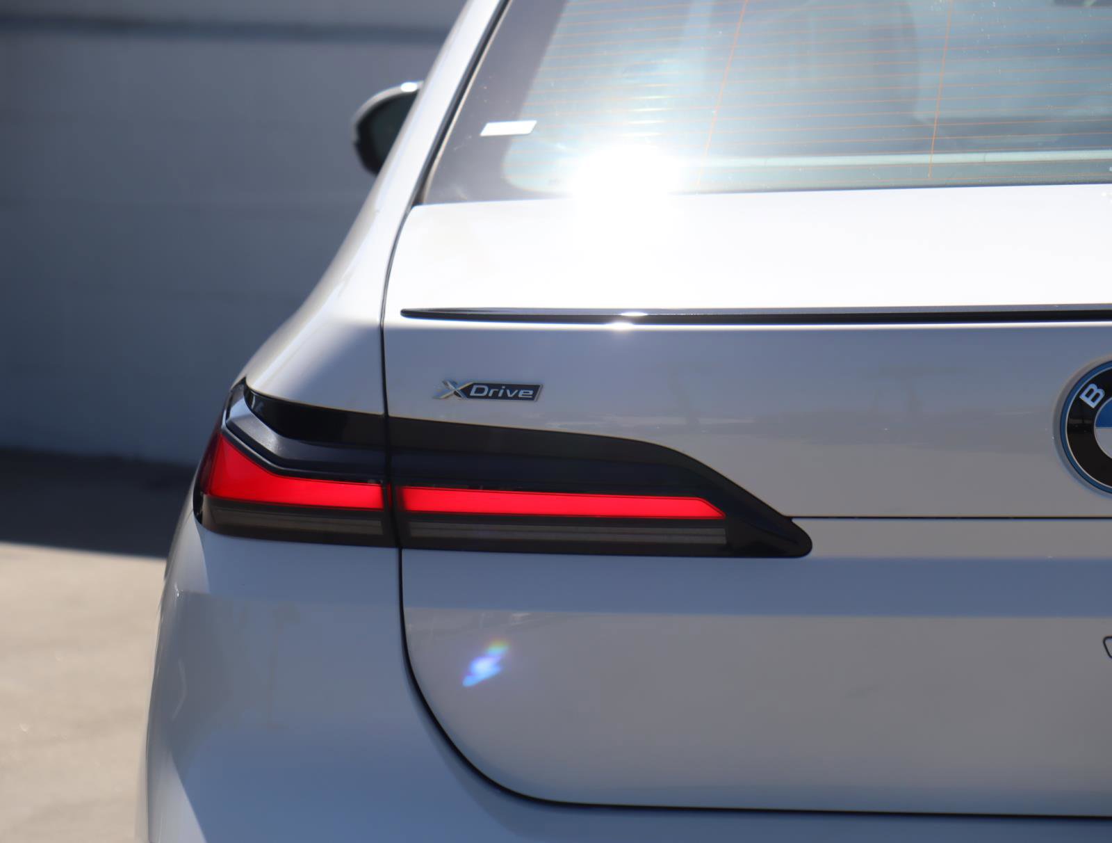 New 2026 BMW 750e xDrive w/ Executive Package image 5