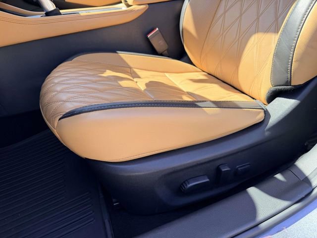 Used 2023 Nissan Sentra SV w/ SV Premium Package image 16