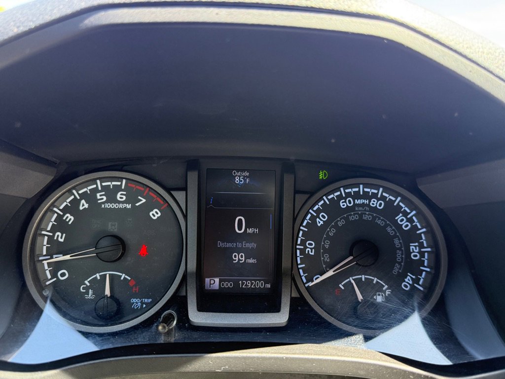 Used 2016 Toyota Tacoma TRD Sport w/ Towing Package RWD image 11