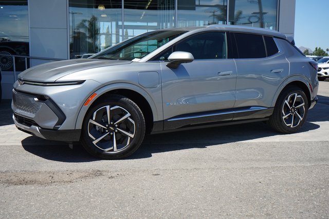 New 2025 Chevrolet Equinox EV LT image 4