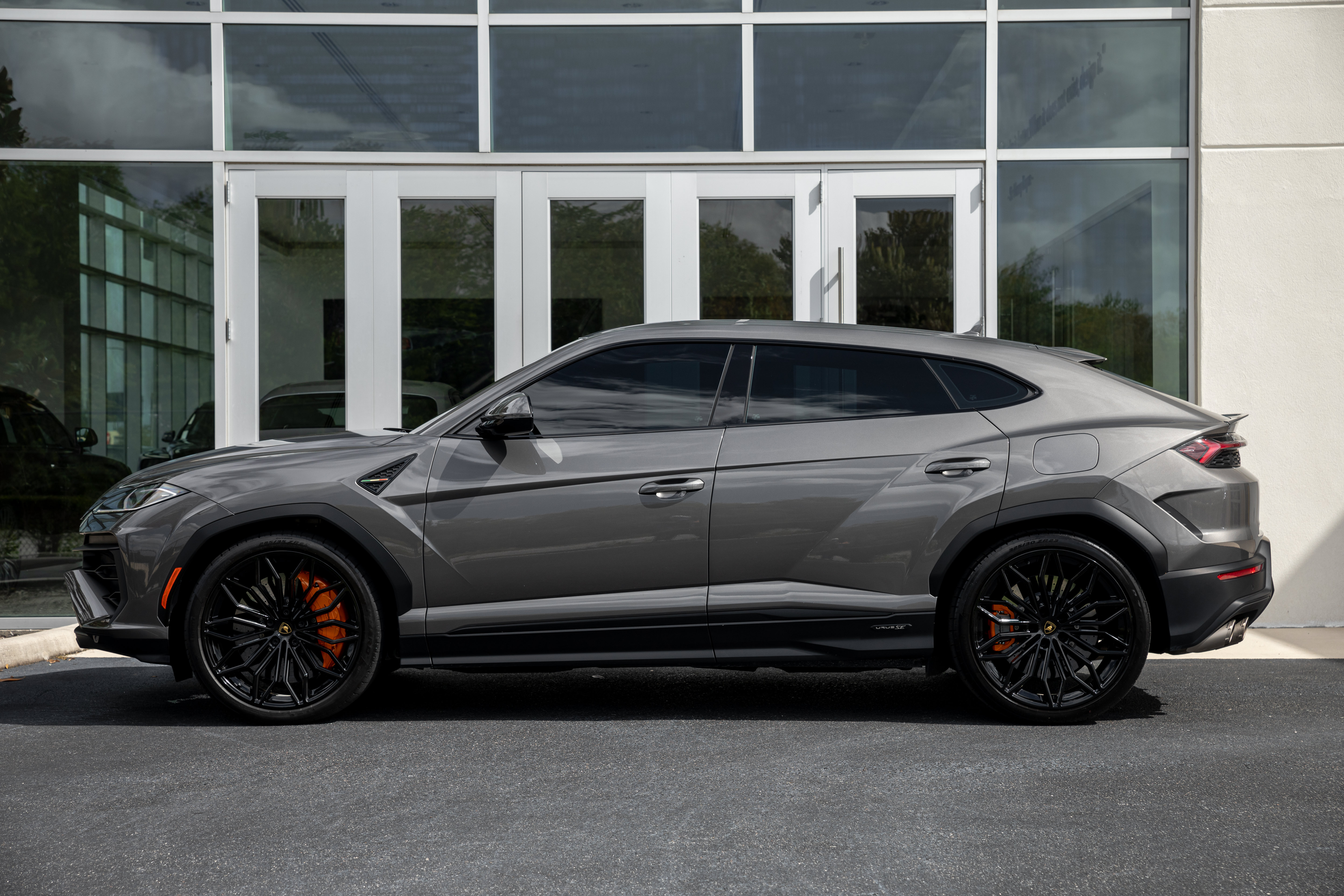 Used 2025 Lamborghini Urus Performante AWD/4WD image 5