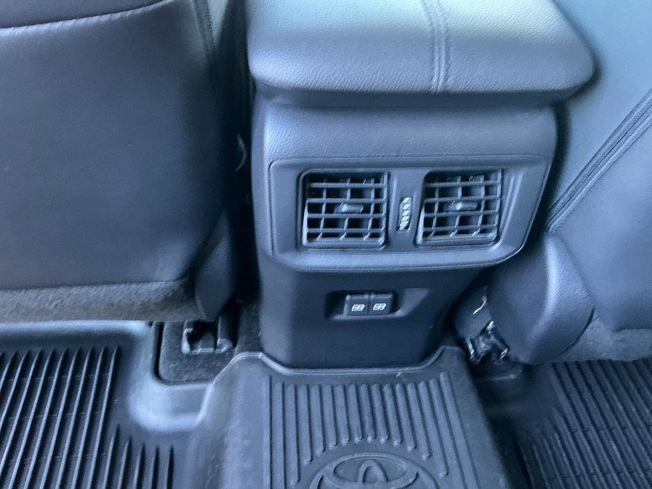 Used 2023 Toyota RAV4 Limited image 25