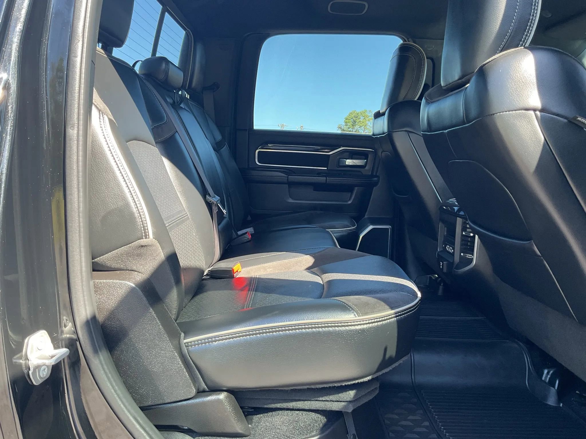 Used 2020 RAM 2500 Laramie image 42