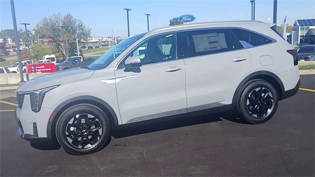 New 2026 Kia Sorento S image 7