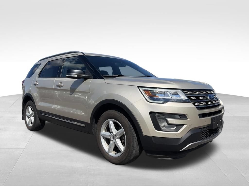 Used 2017 Ford Explorer XLT w/ Equipment Group 202A
