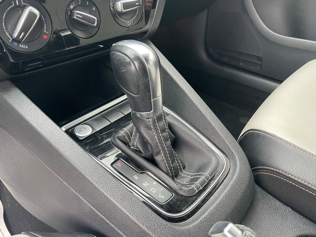 Used 2015 Volkswagen Jetta Sport FWD image 18