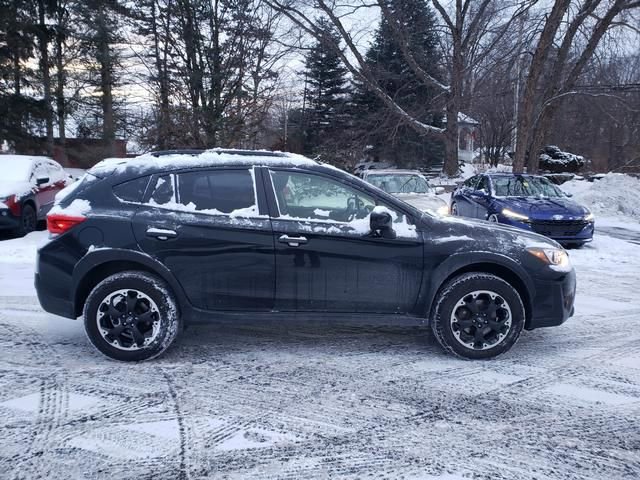 Used 2023 Subaru Crosstrek 2.0i Premium image 2