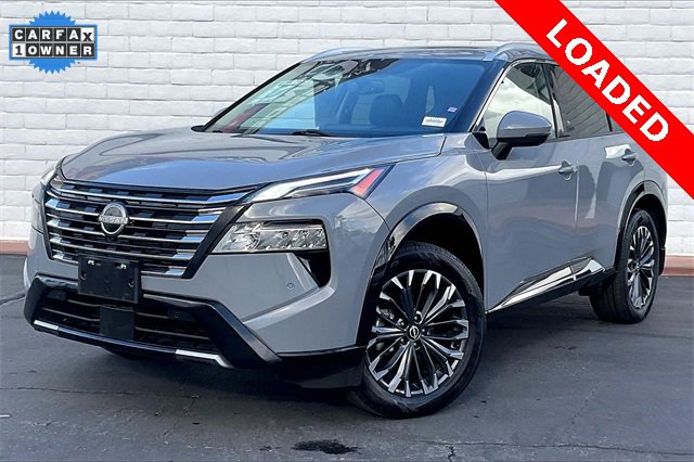 Used 2024 Nissan Rogue Platinum image 1