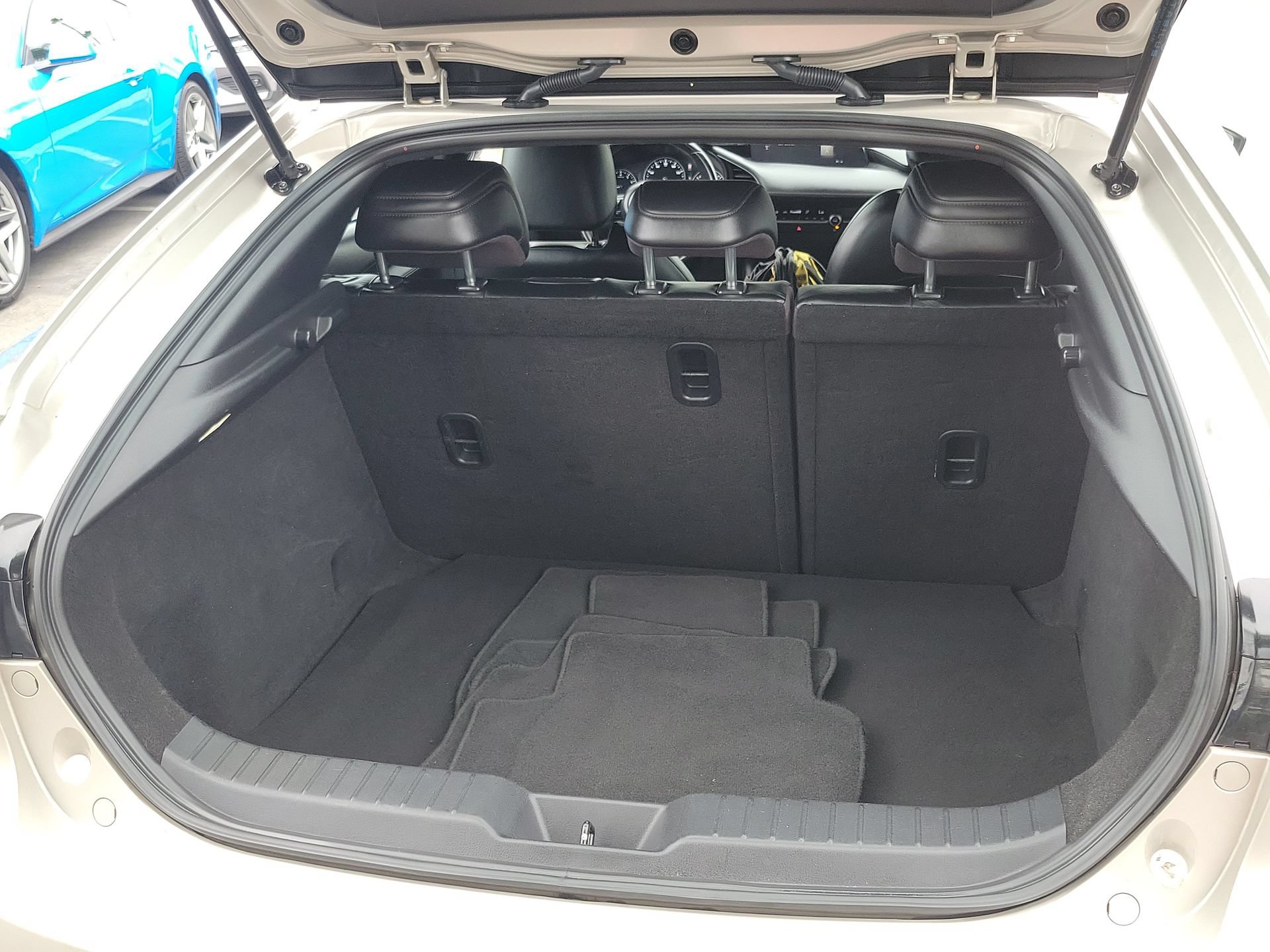 Used 2024 MAZDA MAZDA3 s FWD image 18