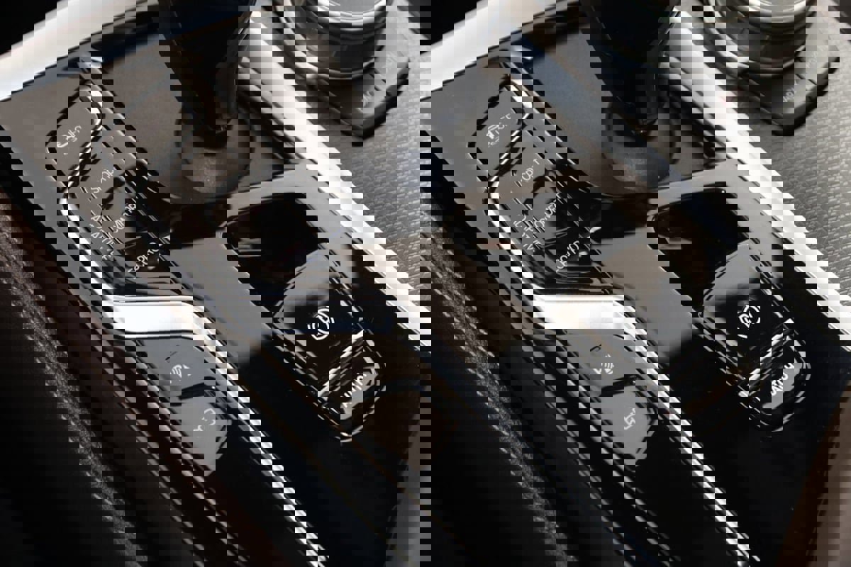 Used 2023 BMW M550i xDrive image 34