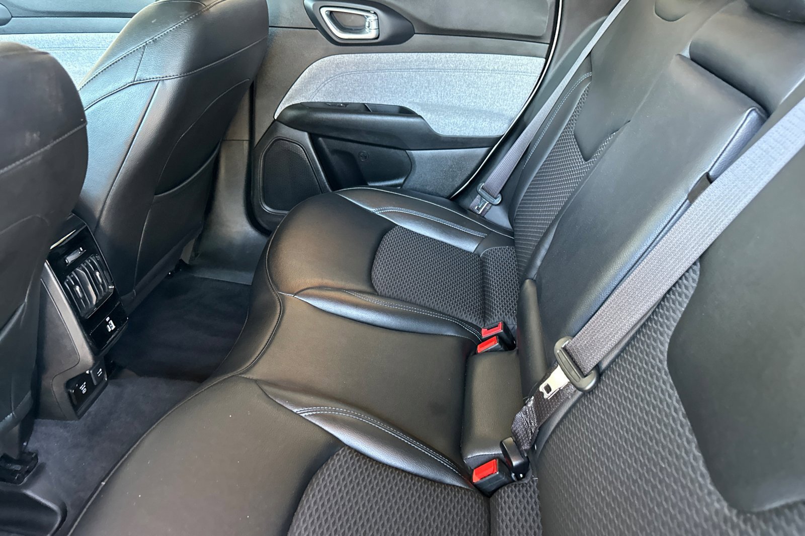 Used 2022 Jeep Compass Latitude w/ Convenience Group image 12