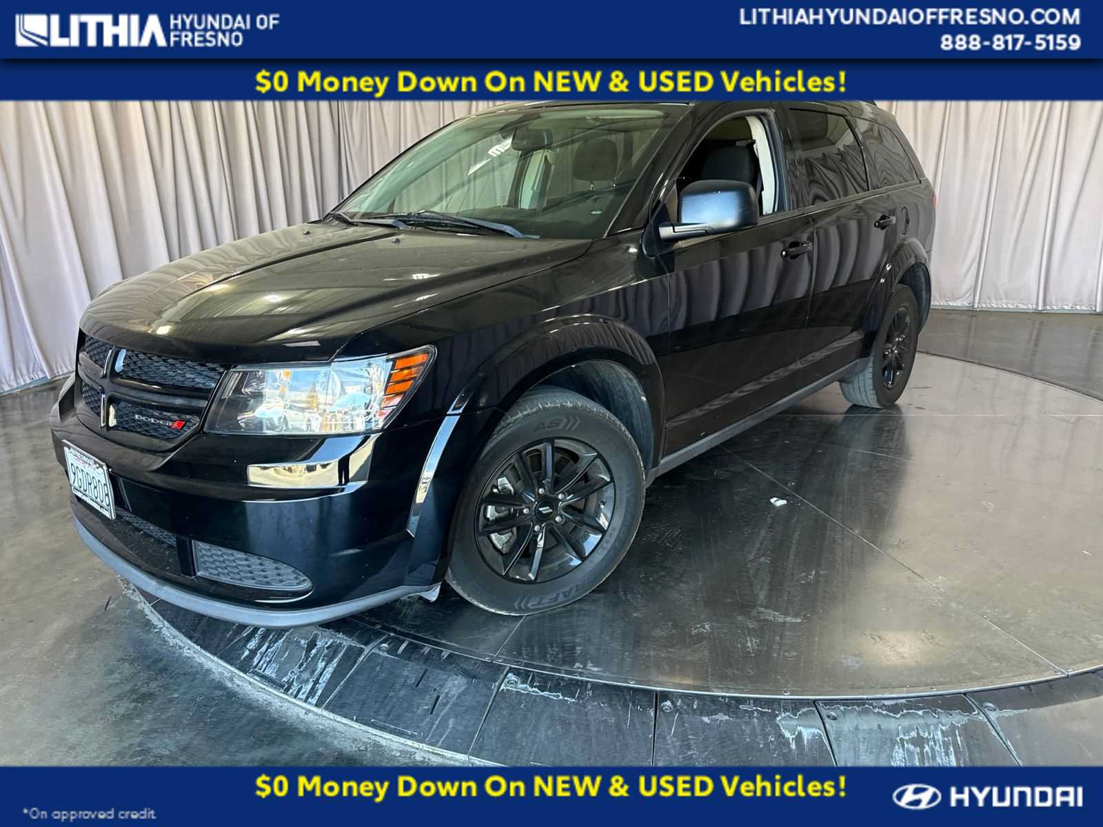 Used 2020 Dodge Journey SE w/ Blacktop Package FWD image 1