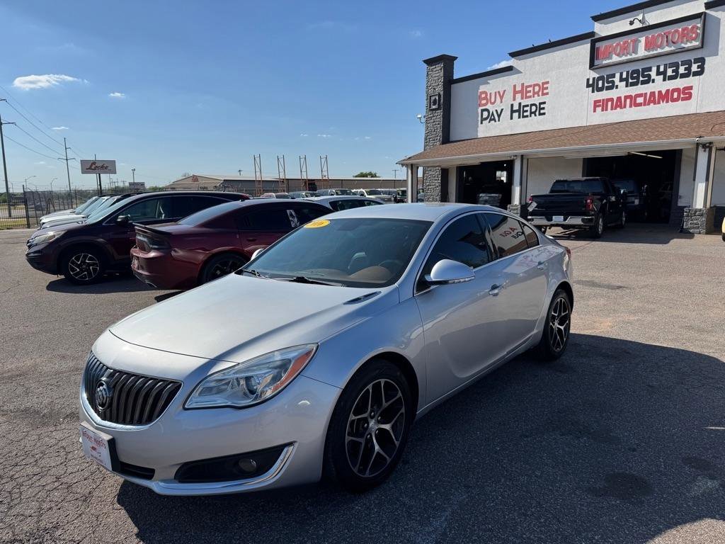 Used 2016 Buick Regal Sport Touring FWD image 1