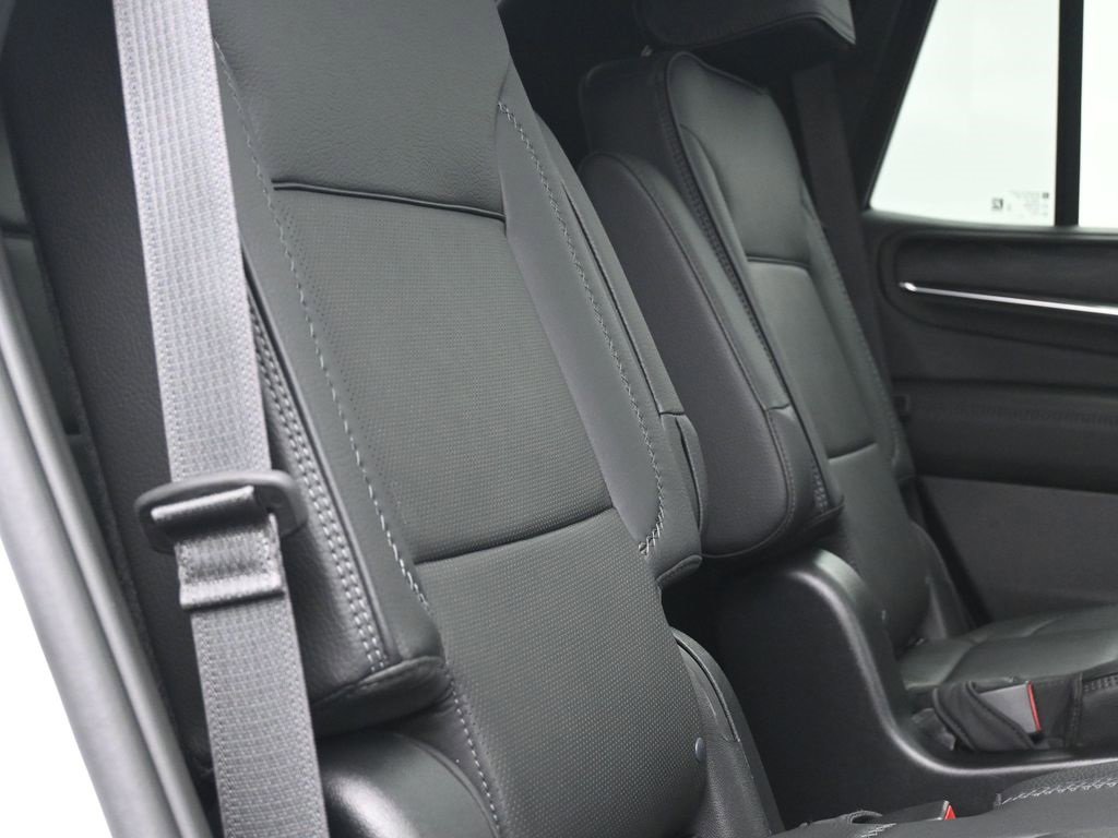 Used 2023 GMC Yukon Denali image 10