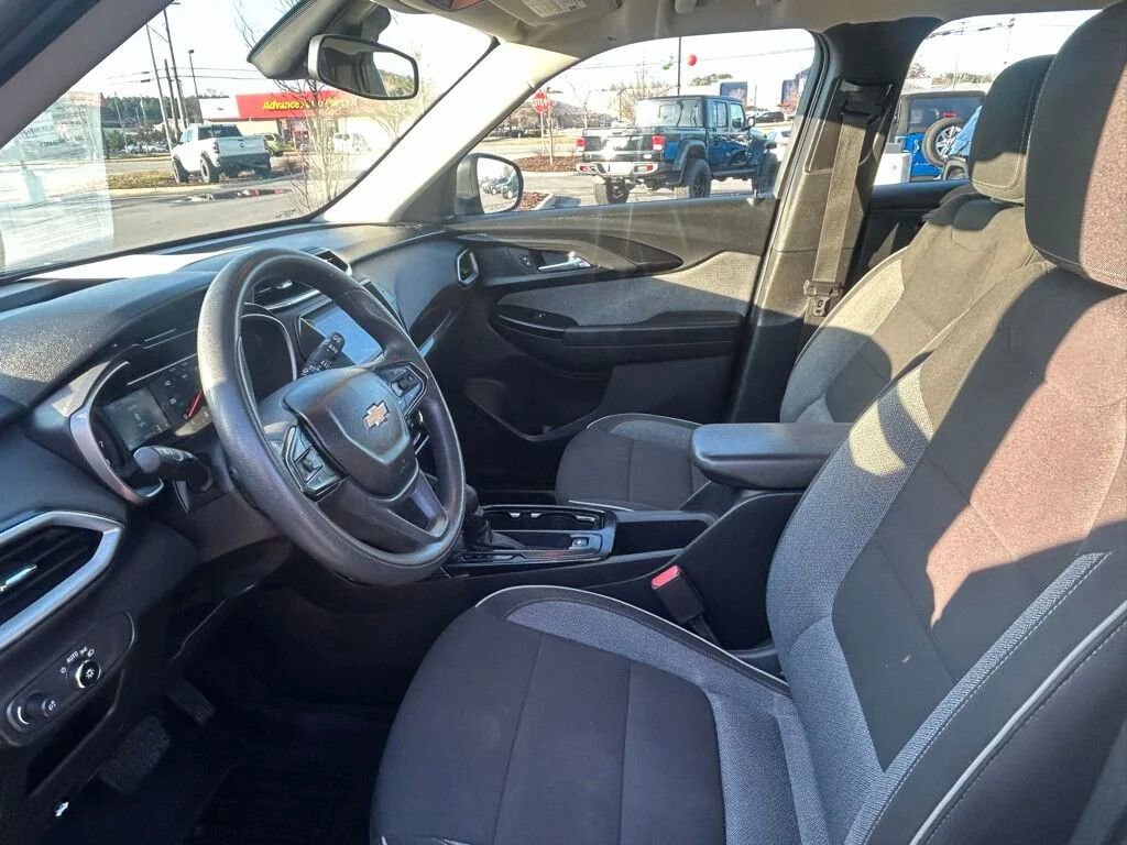 Used 2023 Chevrolet TrailBlazer LS FWD image 26
