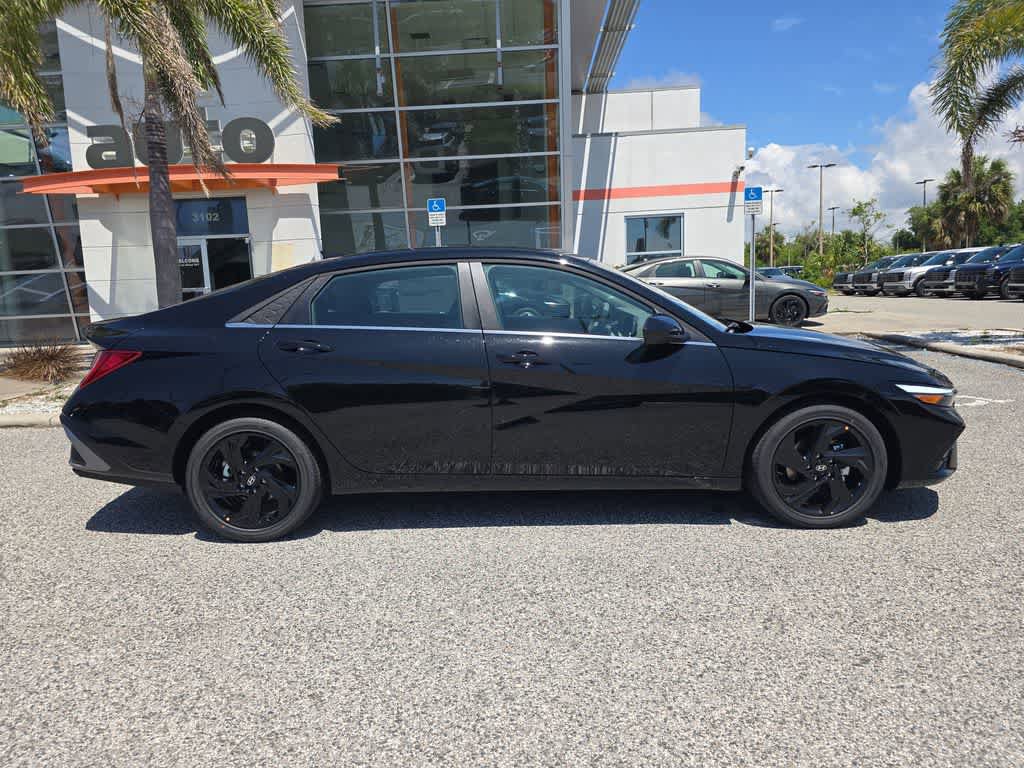 New 2026 Hyundai Elantra SEL Sport Premium FWD image 8