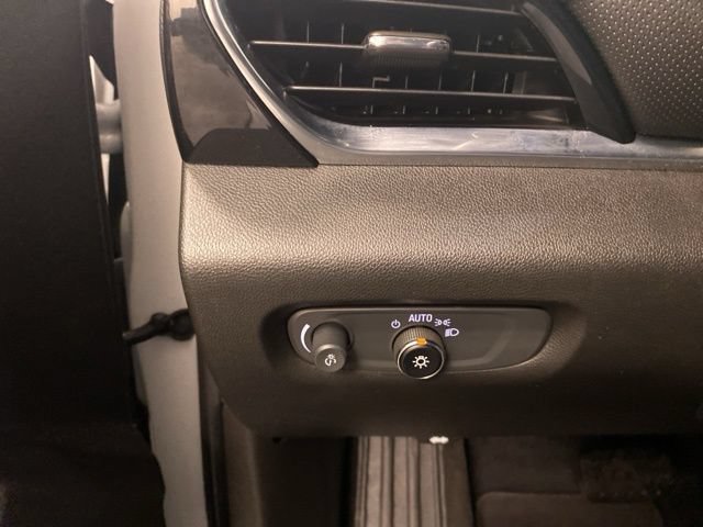Used 2023 Chevrolet Traverse RS AWD/4WD image 21