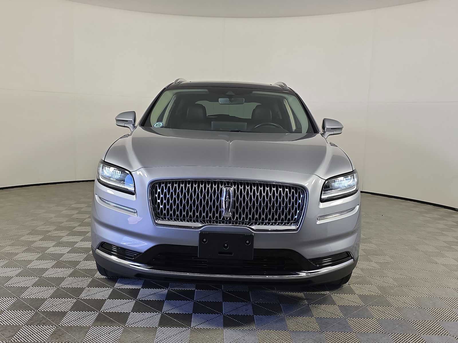 Used 2022 Lincoln Nautilus Reserve image 6