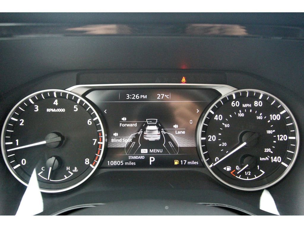 Used 2025 Nissan Pathfinder SV image 14