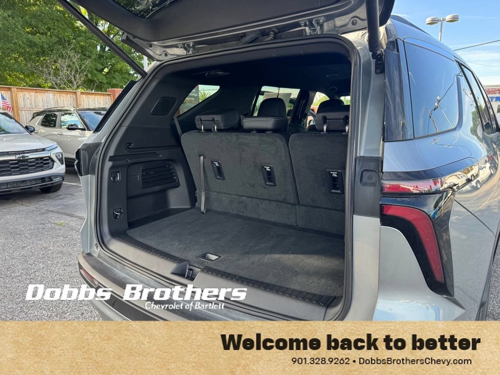 Used 2026 Chevrolet Traverse LT w/ Driver Confidence Package AWD/4WD image 40