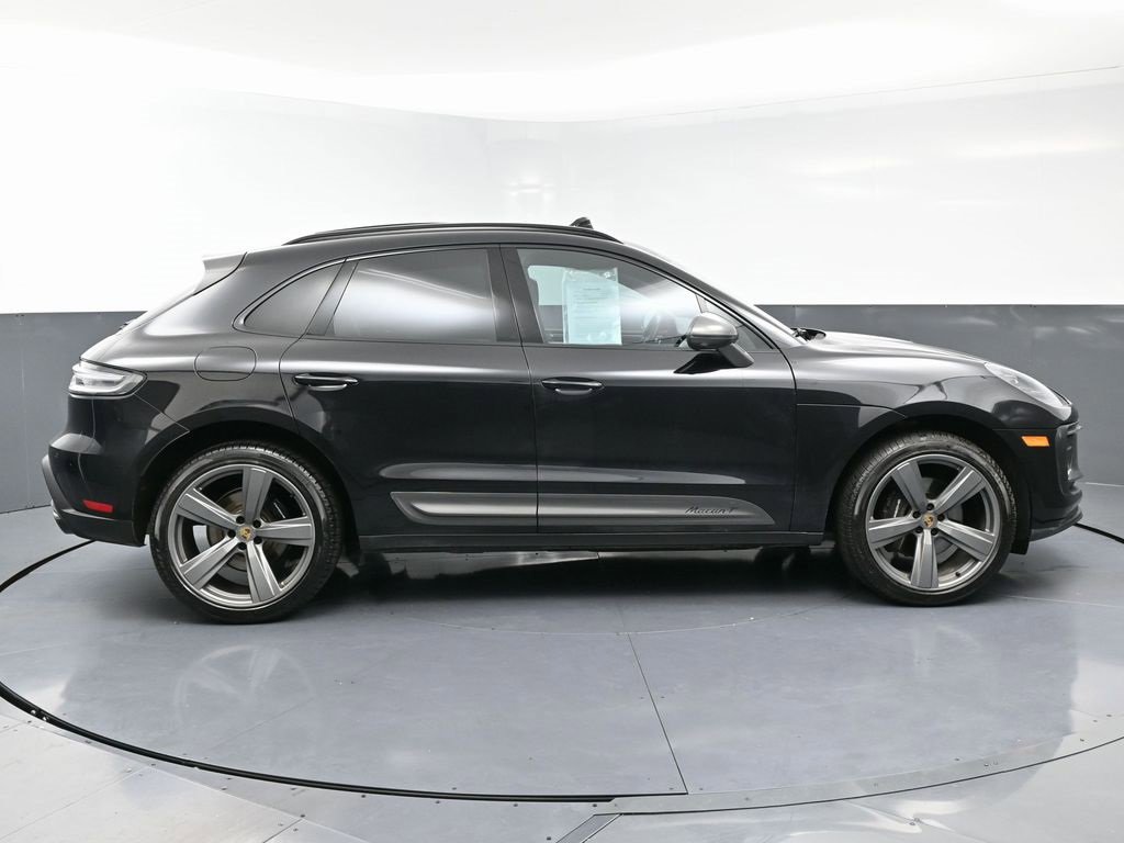 Used 2023 Porsche Macan Turbo image 7