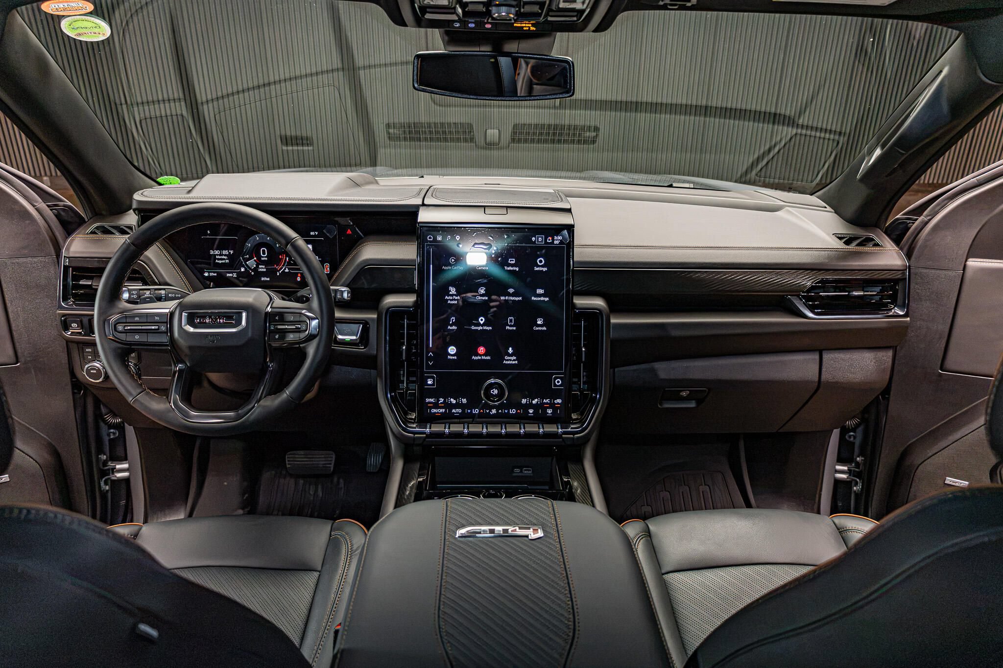 Used 2026 GMC Yukon AT4 AWD/4WD image 14