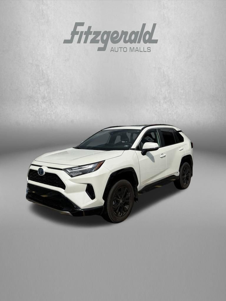 Used 2022 Toyota RAV4 SE w/ Convenience Package AWD/4WD image 1