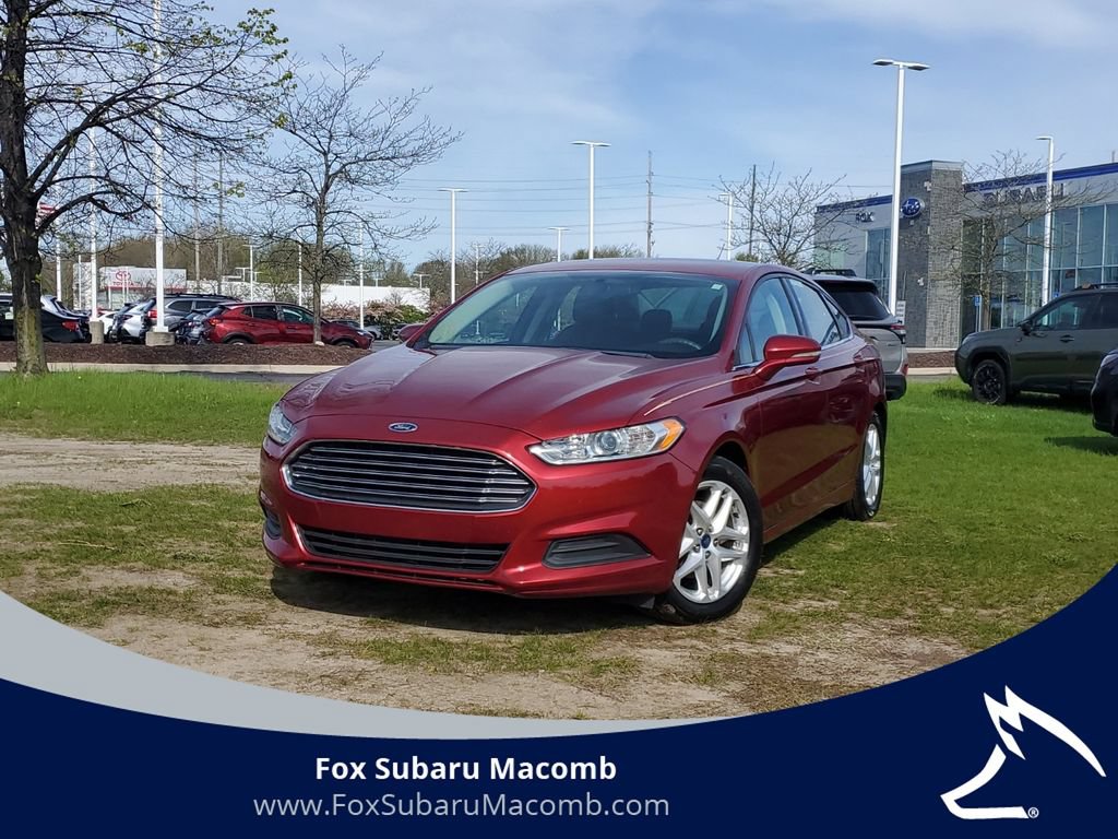 Used 2015 Ford Fusion SE FWD image 1
