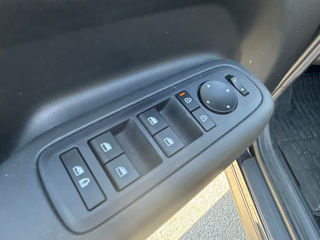 Used 2026 Hyundai Santa Fe SE FWD image 15