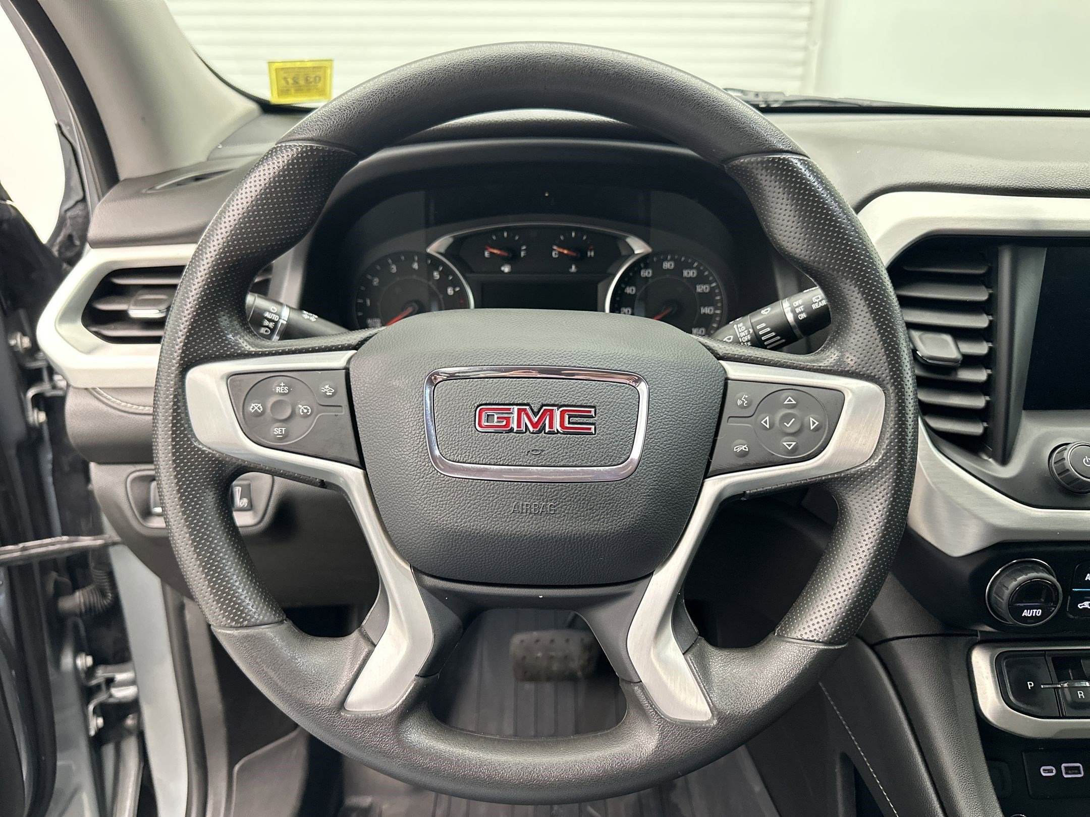 Certified 2023 GMC Acadia SLE w/ Driver Convenience Package AWD/4WD image 17