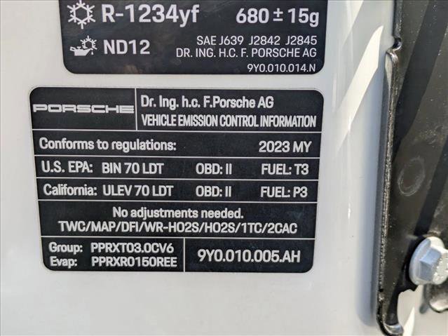 Used 2023 Porsche Cayenne Platinum Edition image 23